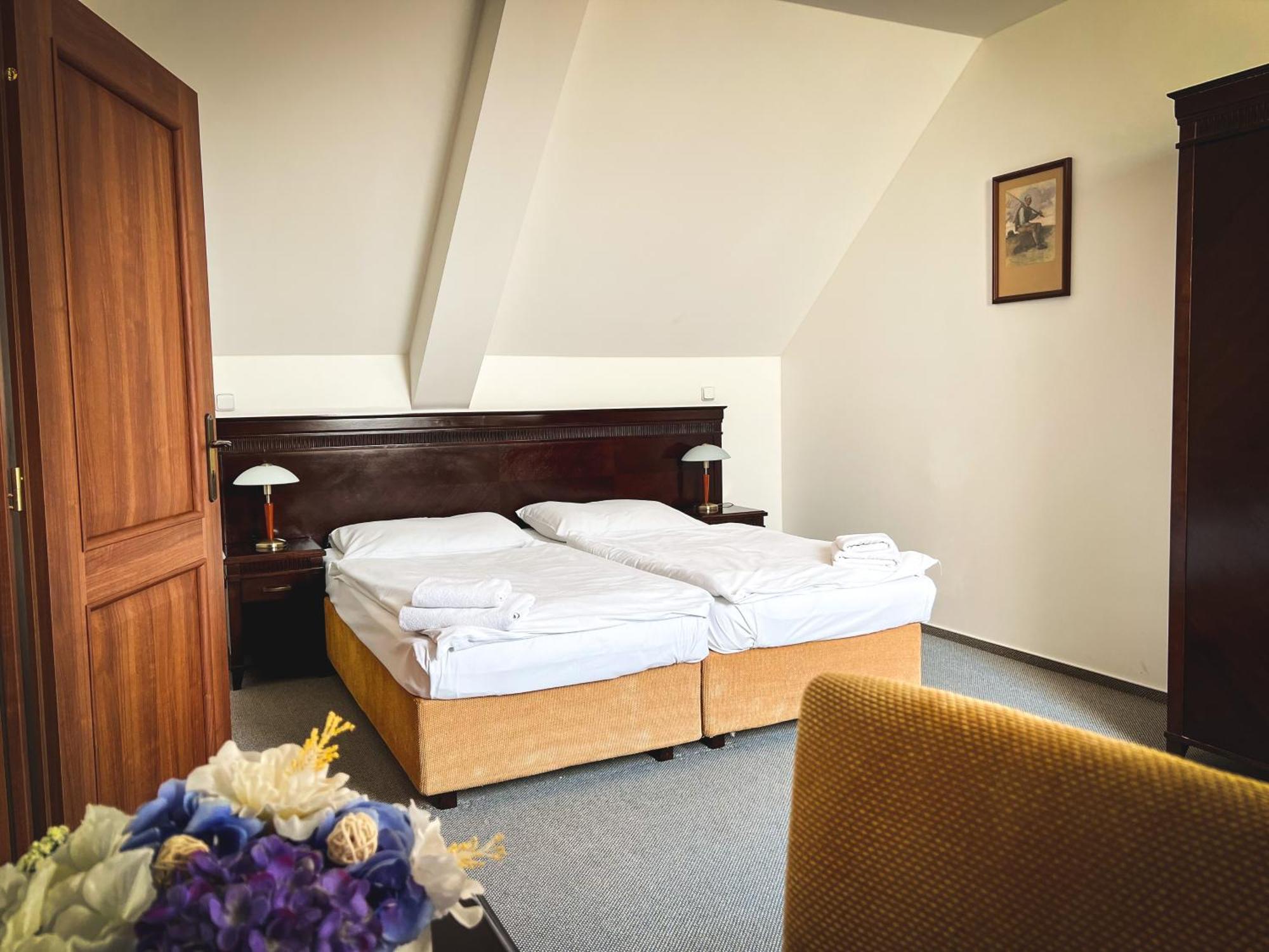 Hotel U Zeleneho Stromu Nepomuk Eksteriør billede