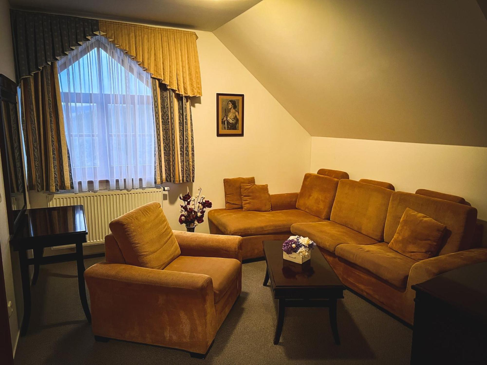 Hotel U Zeleneho Stromu Nepomuk Eksteriør billede
