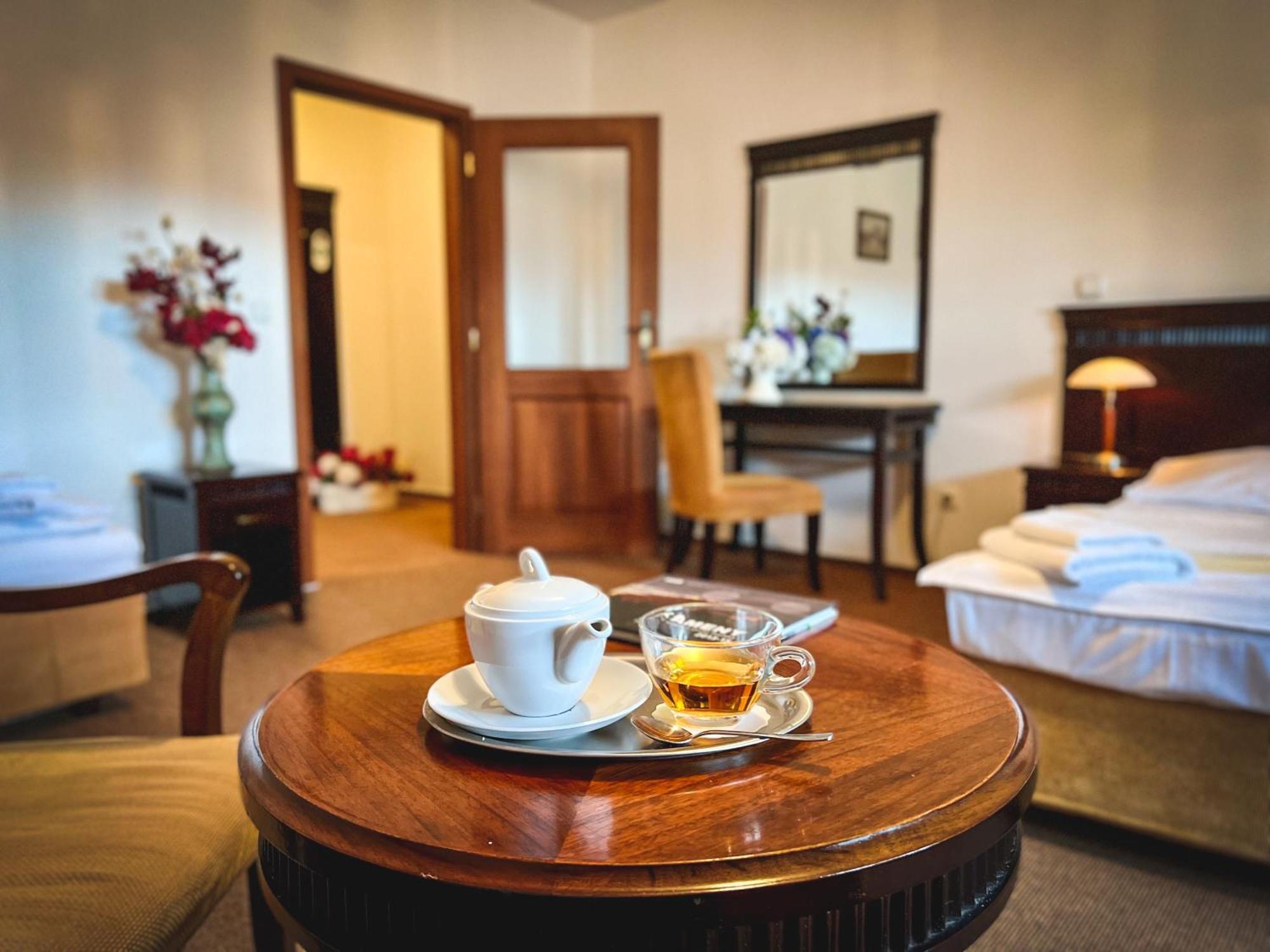 Hotel U Zeleneho Stromu Nepomuk Eksteriør billede