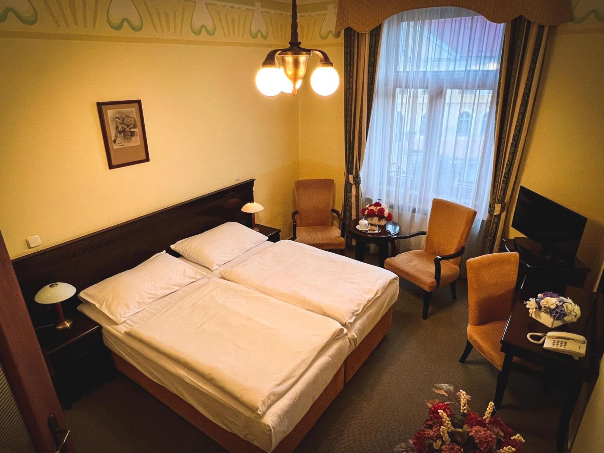 Hotel U Zeleneho Stromu Nepomuk Eksteriør billede