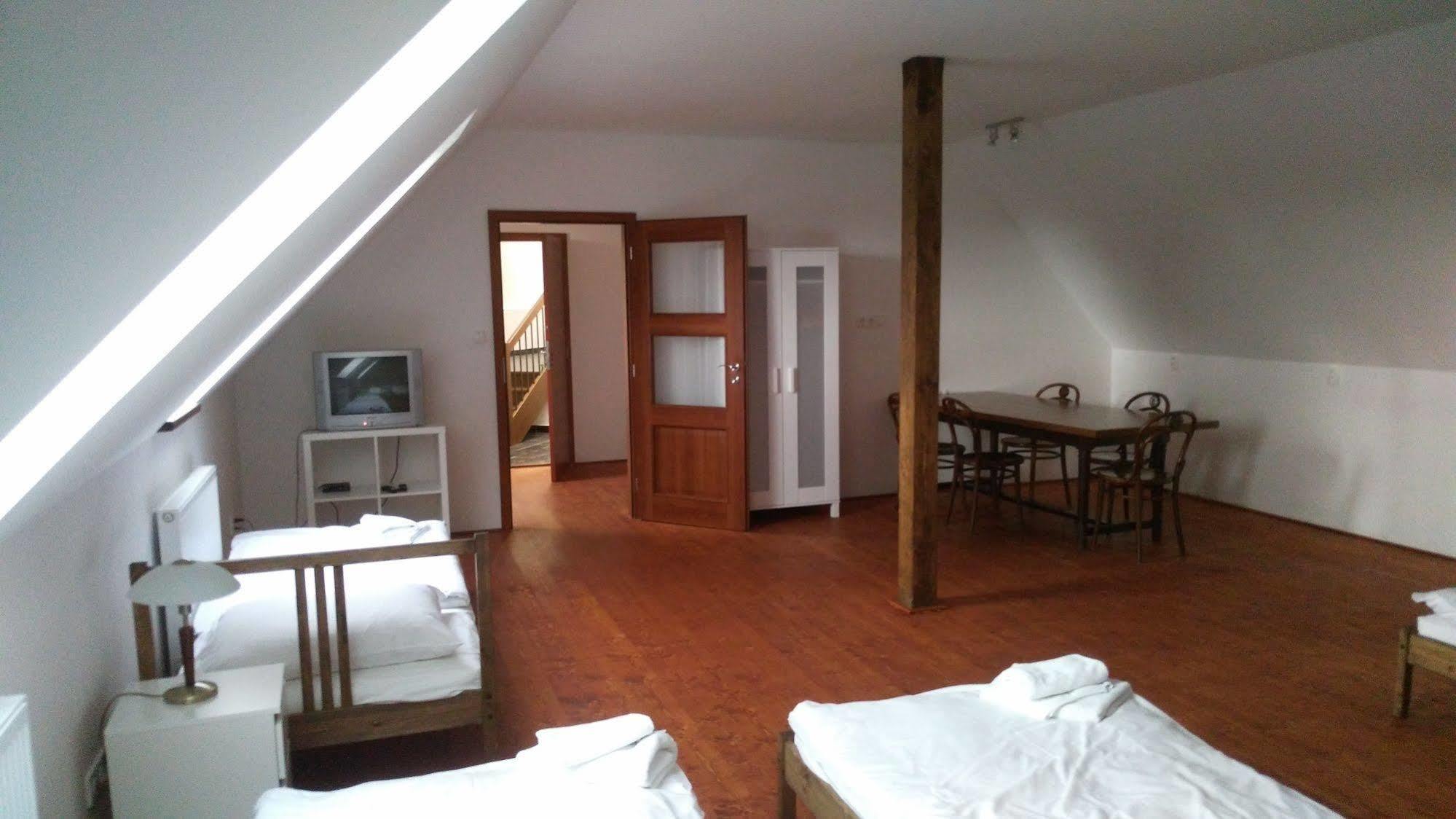 Hotel U Zeleneho Stromu Nepomuk Eksteriør billede